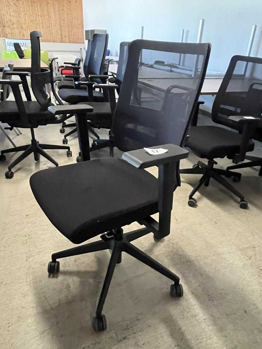 B&uuml;rodrehstuhl Viasit Toleo NPR - Ergonmischer B&uuml;rodrehstuhl schwarz?d=2026-08-24 18:30:09