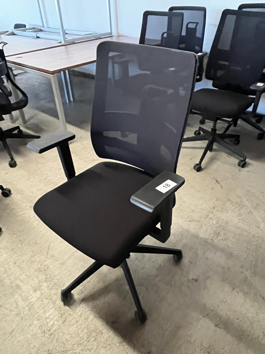 B&uuml;rodrehstuhl Viasit Toleo NPR - Ergonmischer B&uuml;rodrehstuhl schwarz?d=2026-08-24 18:29:29