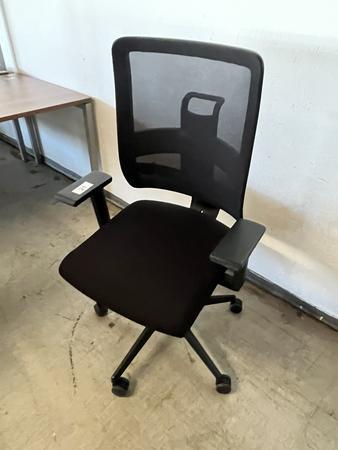Bürodrehstuhl Viasit Toleo NPR - Ergonmischer Bürodrehstuhl schwarz Bürodrehstuhl Viasit Toleo NPR - Ergonmischer Bürodrehstuhl schwarz