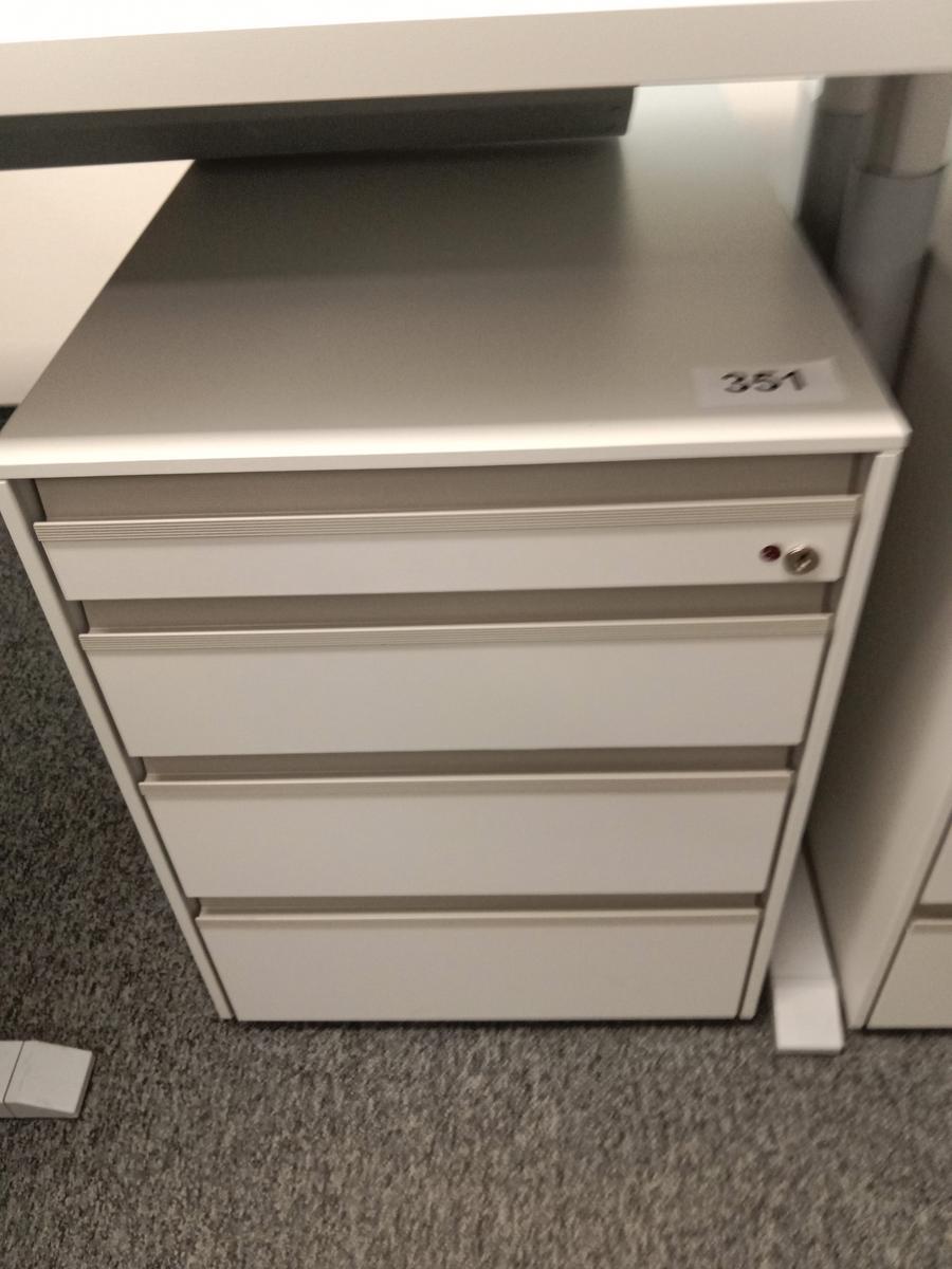 Rollcontainer?d=2026-08-26 22:20:25