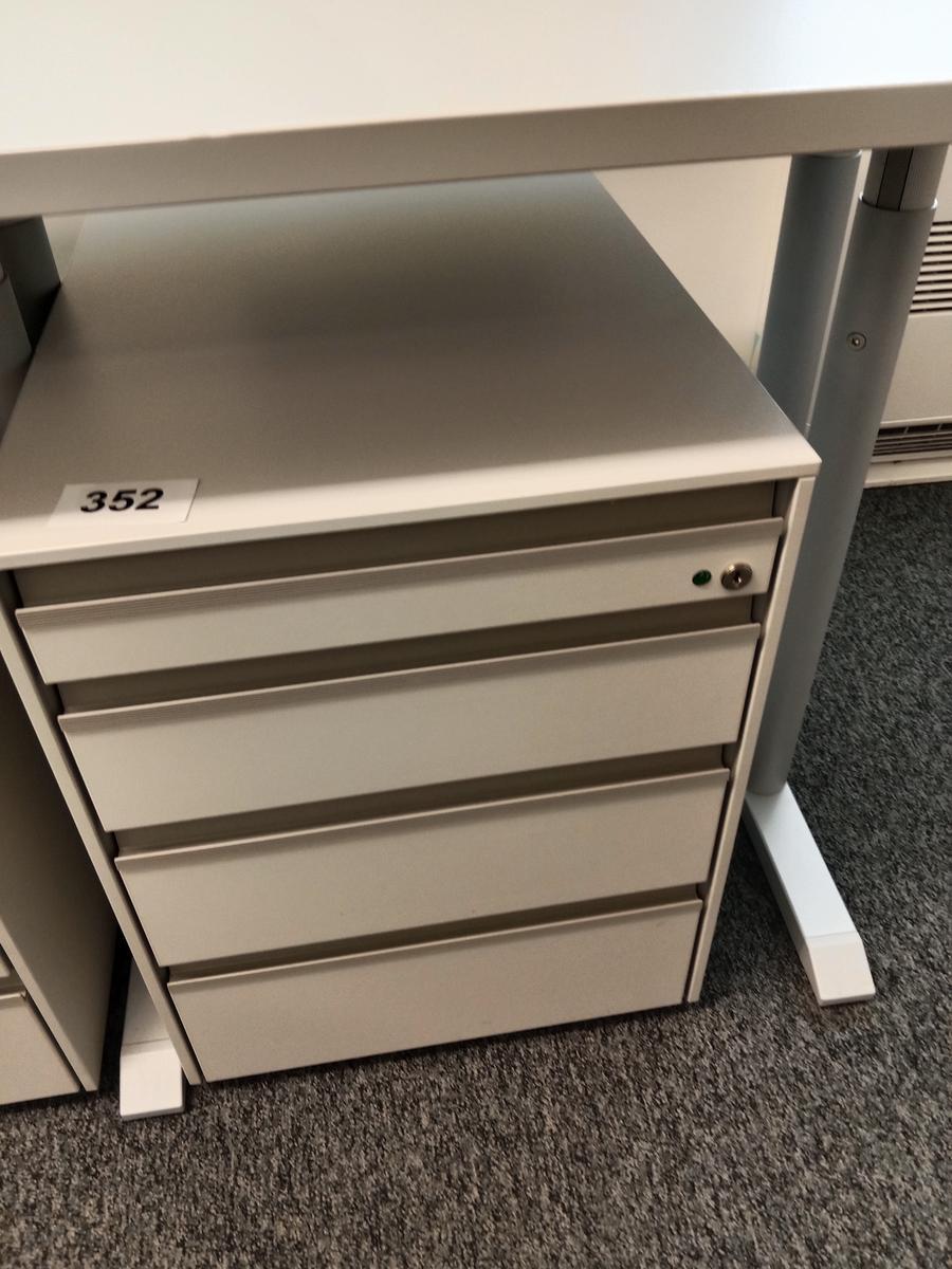 Rollcontainer?d=2026-08-26 22:20:31