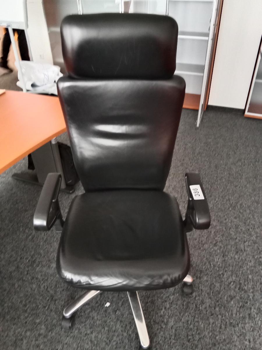 B&uuml;rodrehstuhl in Leder