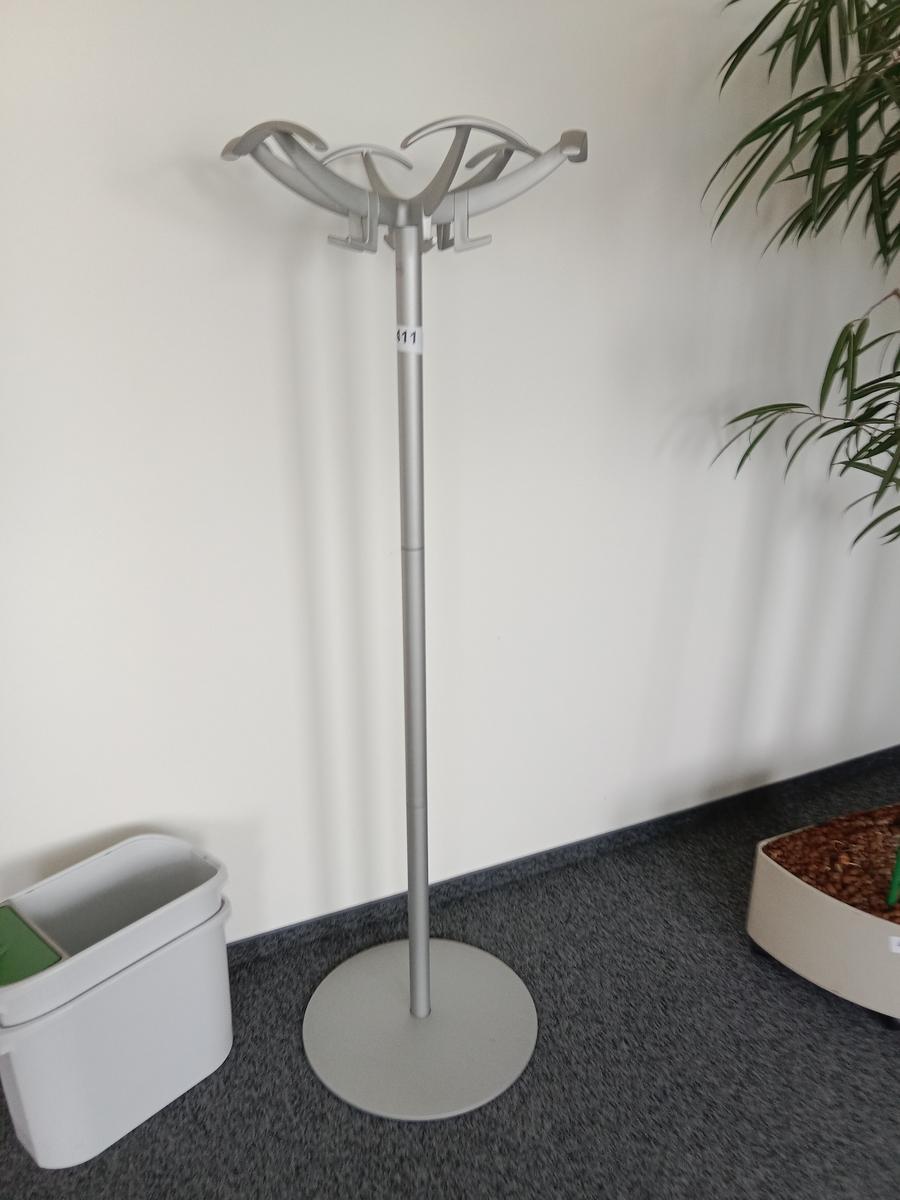 Kleiderst&auml;nder?d=2026-08-26 22:20:16