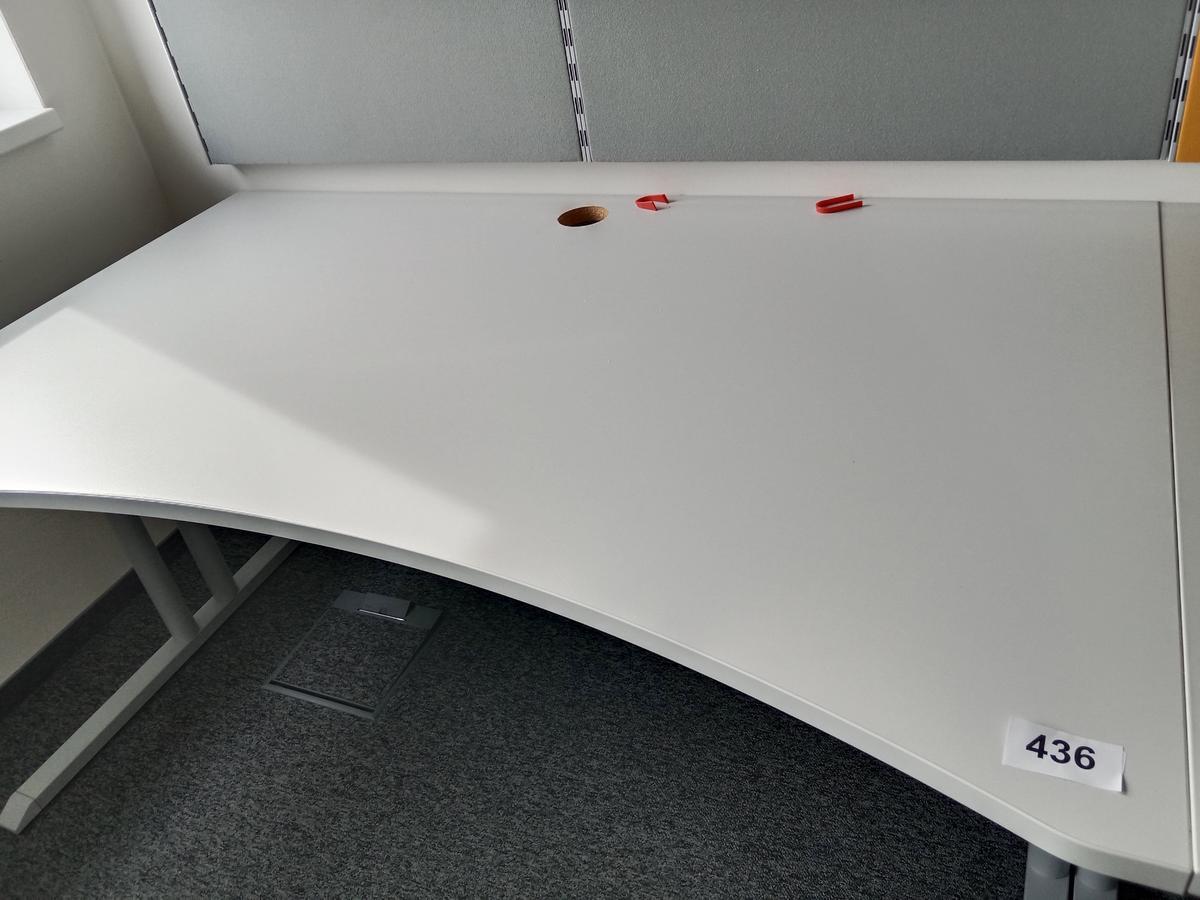HALI Schreibtisch ca. 160 x 80 - 100 cm?d=2026-08-26 22:20:28