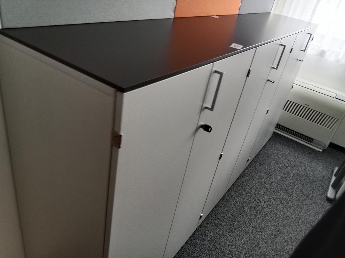 Aktenschrank-Kombination 3teilig, ca. 240 x 46 x 115 cm?d=2026-08-26 22:21:03