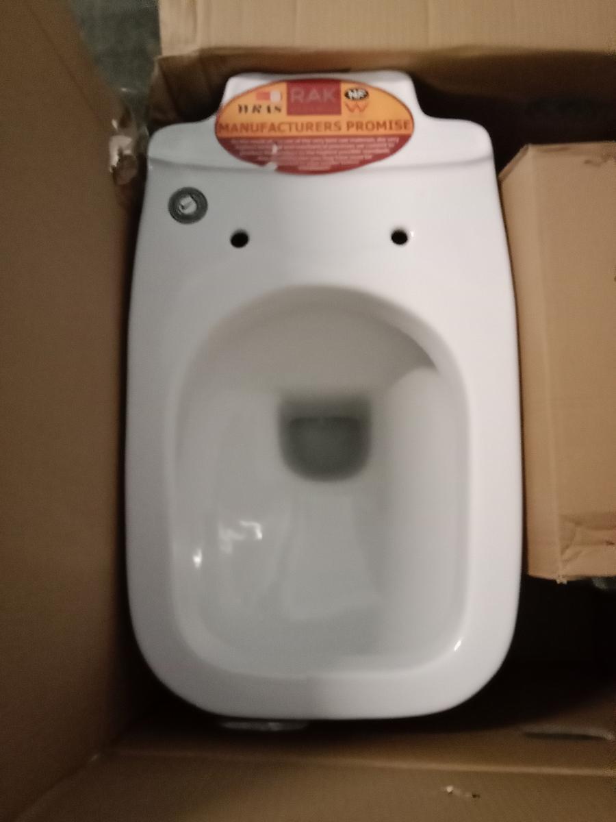 RAK Ceramic Stand-WC mit hinterem Abfluss?d=2026-08-28 07:48:06