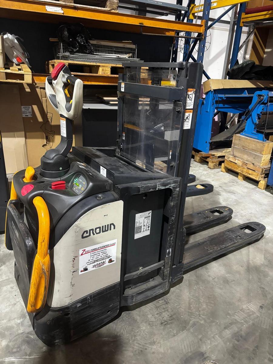 Crown DT3040 | 2019 | Ser.Nr. 5A167420 | Bstd. 1.090?d=2026-09-04 06:10:39