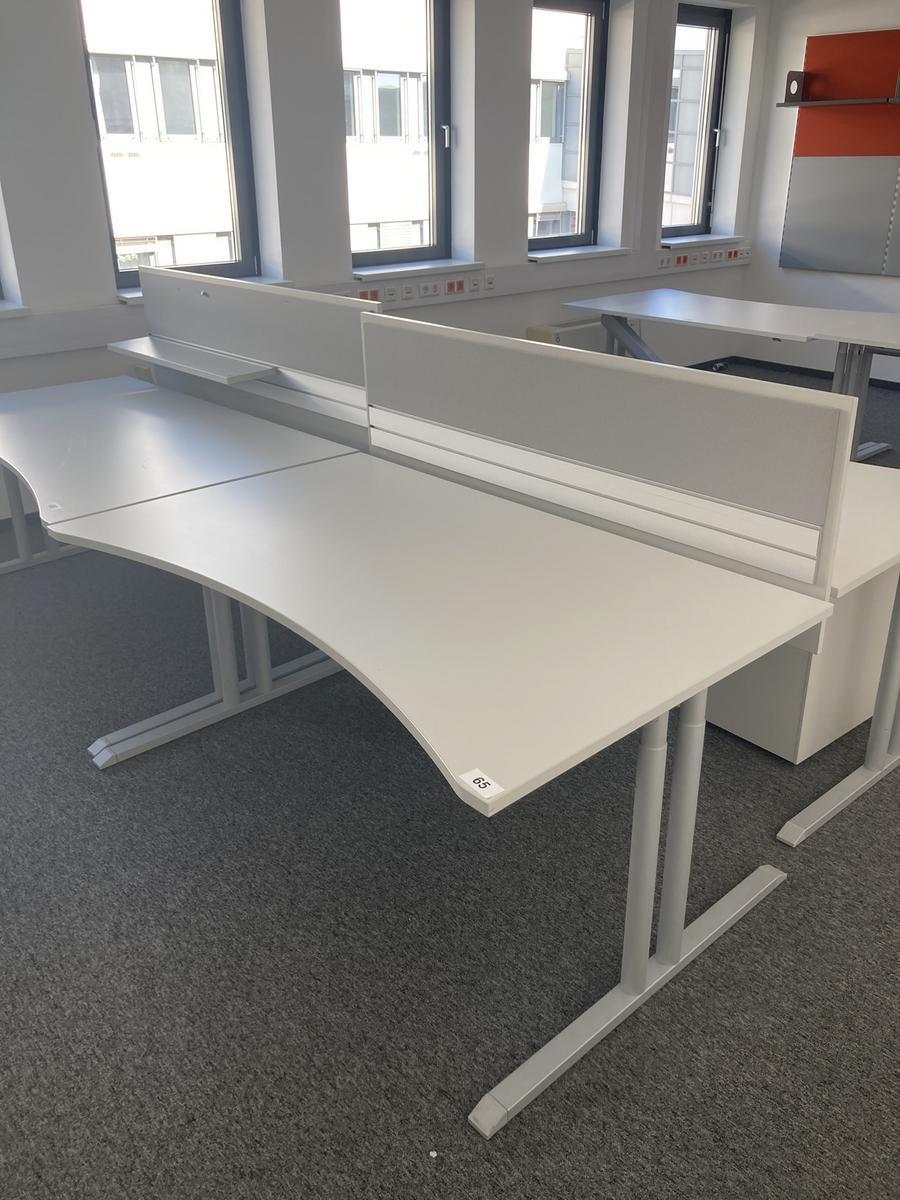 Schreibtisch ohne R&uuml;ckwand, geschwungen, Ma&szlig;e: ca. 160 x 85 x 100 cm?d=2026-09-01 15:38:45
