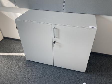Aktenschrank, 2 Ordnerhöhen, Maße: ca. 100 x 45 x 80 cm Aktenschrank, 2 Ordnerhöhen, Maße: ca. 100 x 45 x 80 cm