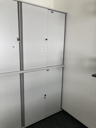 2teilige Aktenschrank-Kombination Ober- und Unterschrank, Maße je ca. 100 x 45 x 115 cm 2teilige Aktenschrank-Kombination Ober- und Unterschrank, Maße je ca. 100 x 45 x 115 cm
