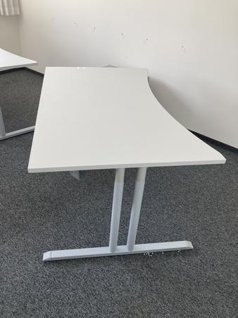 Schreibtisch ohne Rückwand, geschwungen, Maße: ca. 160 x 85 x 100 cm Schreibtisch ohne Rückwand, geschwungen, Maße: ca. 160 x 85 x 100 cm