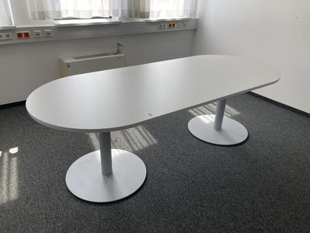 Besprechungstisch ca. 240 x 100 cm Besprechungstisch ca. 240 x 100 cm