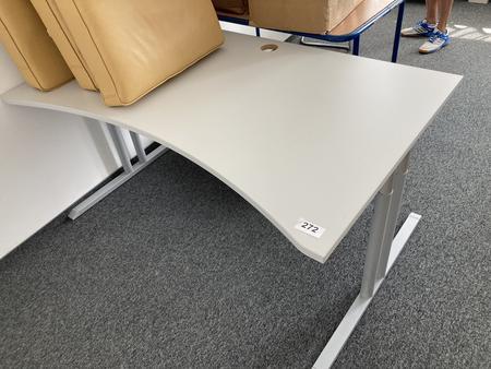 Schreibtisch ohne Rückwand, geschwungen, Maße: ca. 180 x 85 x 100 cm Schreibtisch ohne Rückwand, geschwungen, Maße: ca. 180 x 85 x 100 cm