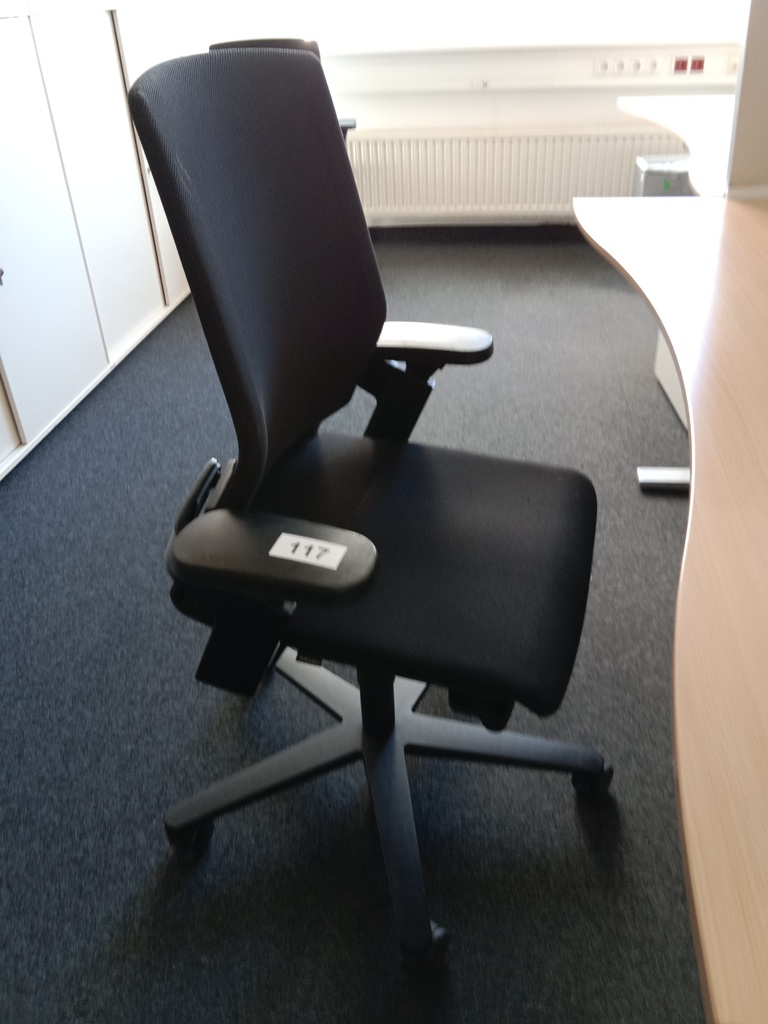 B&uuml;rodrehstuhl