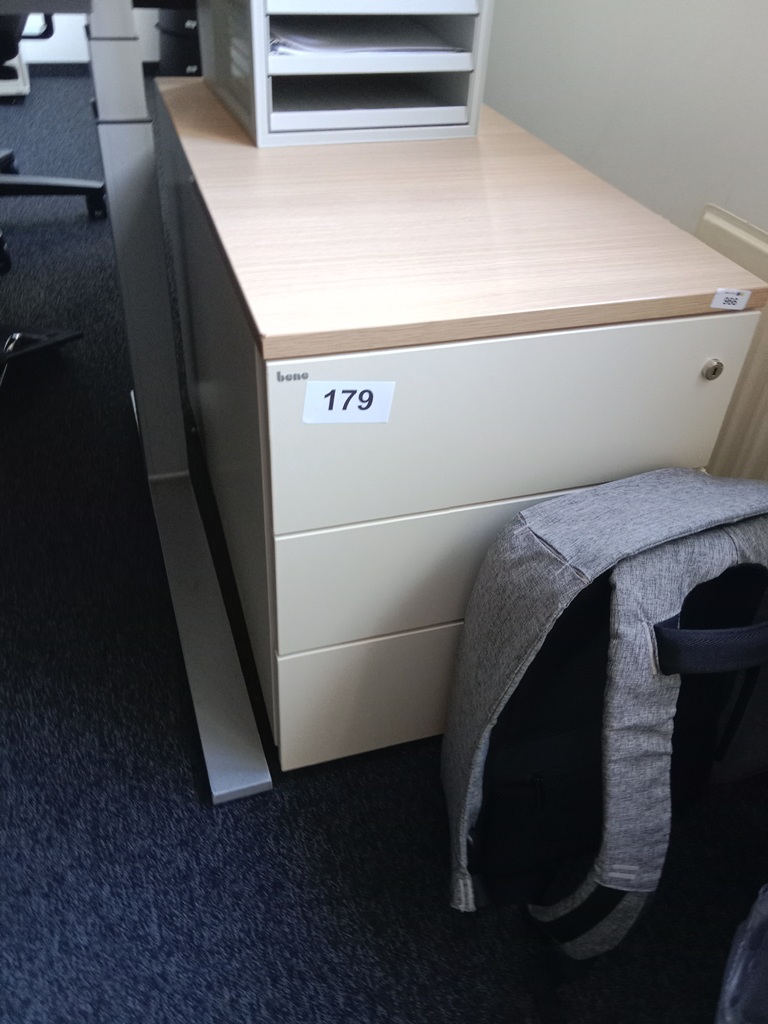 BENE Rollcontainer, Ma&szlig;e: ca T 80 cm x B 43 cm?d=2026-09-03 06:20:36