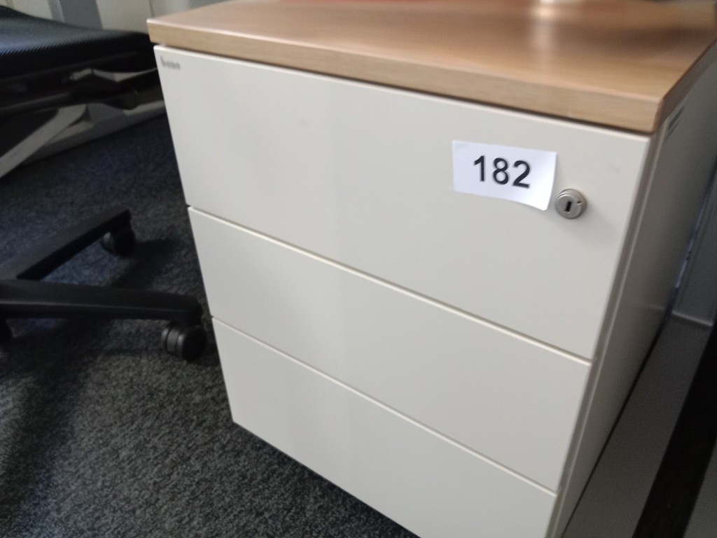 BENE Rollcontainer, Ma&szlig;e: ca T 80 cm x B 43 cm?d=2026-09-03 06:21:02