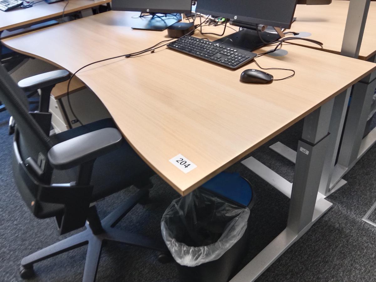 Schreibtisch geschwungen, h&ouml;henverstellbar, Ma&szlig;e: L 180 x B 90 cm?d=2026-09-03 06:07:22