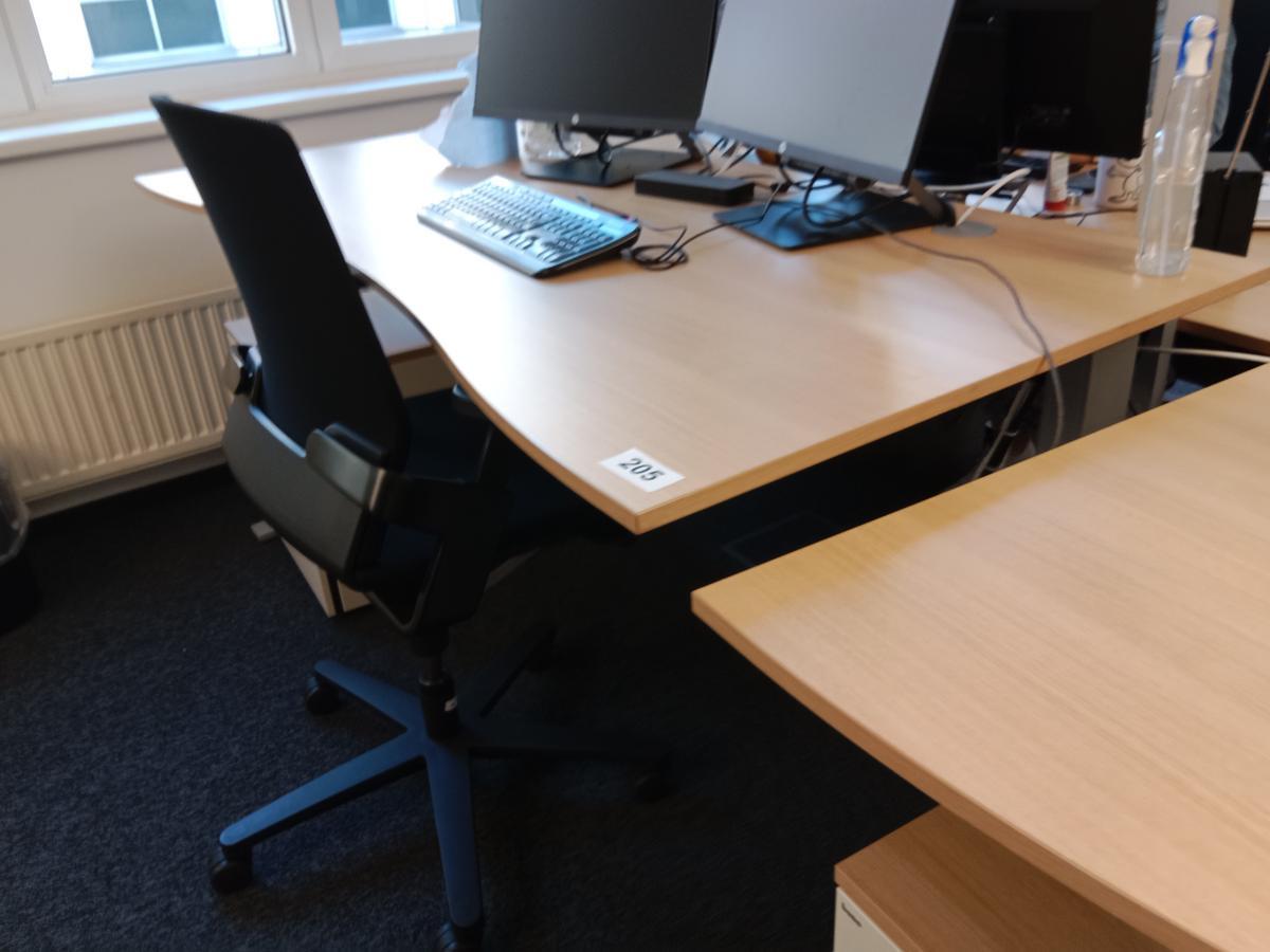 Schreibtisch geschwungen, h&ouml;henverstellbar, Ma&szlig;e: L 180 x B 90 cm?d=2026-09-03 06:20:52