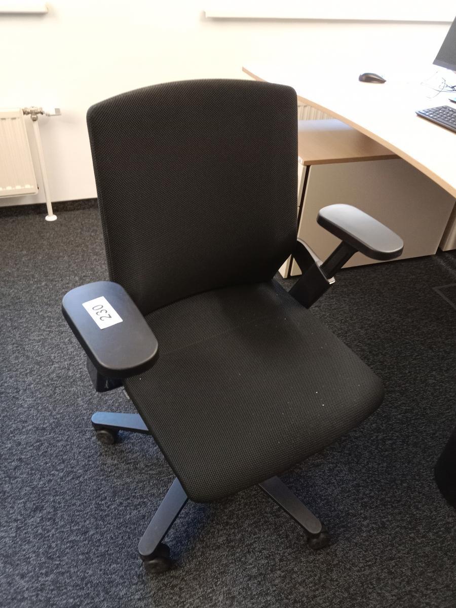 B&uuml;rodrehstuhl?d=2026-09-03 06:07:38