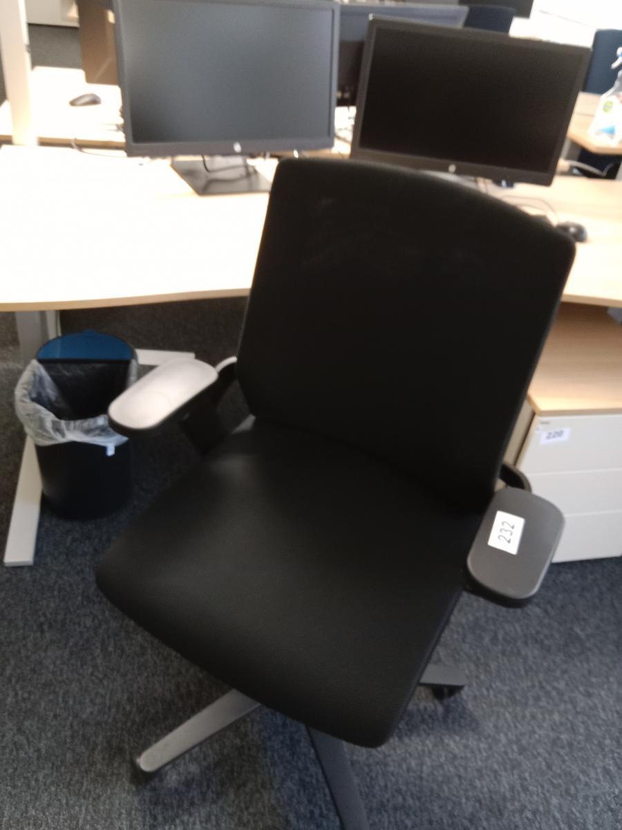 B&uuml;rodrehstuhl?d=2026-09-03 06:07:45