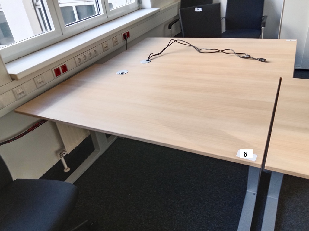 Schreibtisch, Ma&szlig;e L 140 x B 80 cm