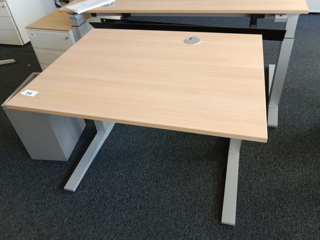 Schreibtisch, Ma&szlig;e L 100 x B 80 cm?d=2026-09-03 06:20:47