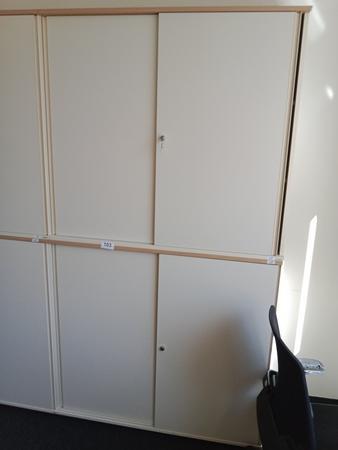 BENE Aktenschrank, 6 Ordnerhöhen, 2teilig, bestehend aus Ober- und Unterschrank, Maße gesamt ca. B 120 x T 44 x H 226 cm BENE Aktenschrank, 6 Ordnerhöhen, 2teilig, bestehend aus Ober- und Unterschrank, Maße gesamt ca. B 120 x T 44 x H 226 cm