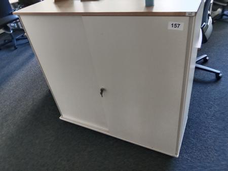 BENE Aktenschrank, 3 Ordnerhöhen, Maße B 120 x T 44 x H 113 cm BENE Aktenschrank, 3 Ordnerhöhen, Maße B 120 x T 44 x H 113 cm