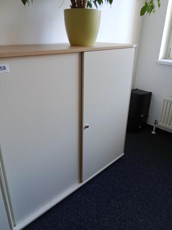 BENE Aktenschrank, 3 Ordnerhöhen, Maße B 120 x T 44 x H 113 cm BENE Aktenschrank, 3 Ordnerhöhen, Maße B 120 x T 44 x H 113 cm