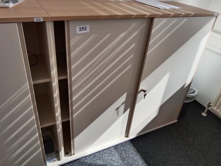 BENE Aktenschrank, 3 Ordnerhöhen, Maße B 120 x T 44 x H 113 cm BENE Aktenschrank, 3 Ordnerhöhen, Maße B 120 x T 44 x H 113 cm