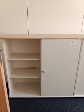 BENE Aktenschrank, 3 Ordnerhöhen, Maße B 120 x T 44 x H 113 cm BENE Aktenschrank, 3 Ordnerhöhen, Maße B 120 x T 44 x H 113 cm