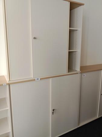 BENE Aktenschrank, 3 Ordnerhöhen, 2teilig, bestehend aus Ober- und Unterschrank, Maße gesamt ca. B 120 x T 44 x H 226 cm BENE Aktenschrank, 3 Ordnerhöhen, 2teilig, bestehend aus Ober- und Unterschrank, Maße gesamt ca. B 120 x T 44 x H 226 cm