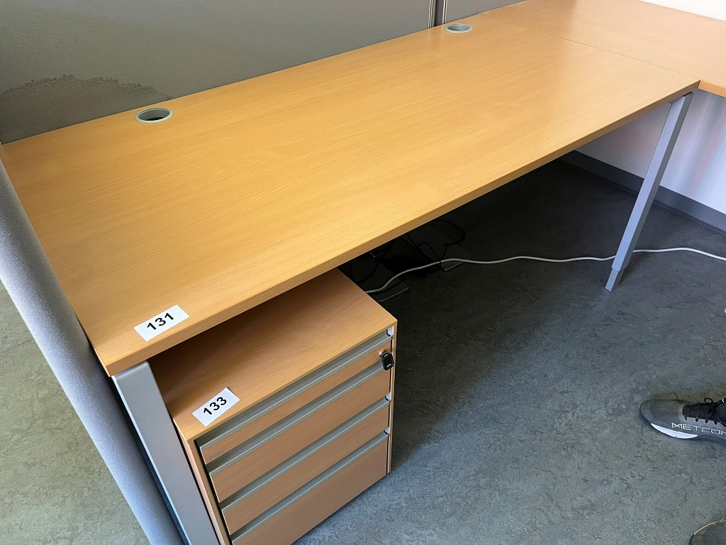 Schreibtisch 160 x 80 cm?d=2026-09-09 23:22:28