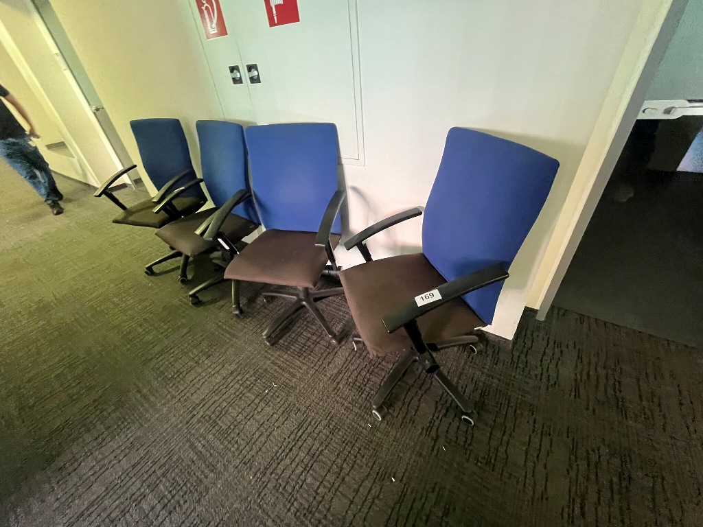 4 Stk. B&uuml;rodrehst&uuml;hle SATO mit starken Gebrauchsspuren?d=2026-09-09 23:22:46