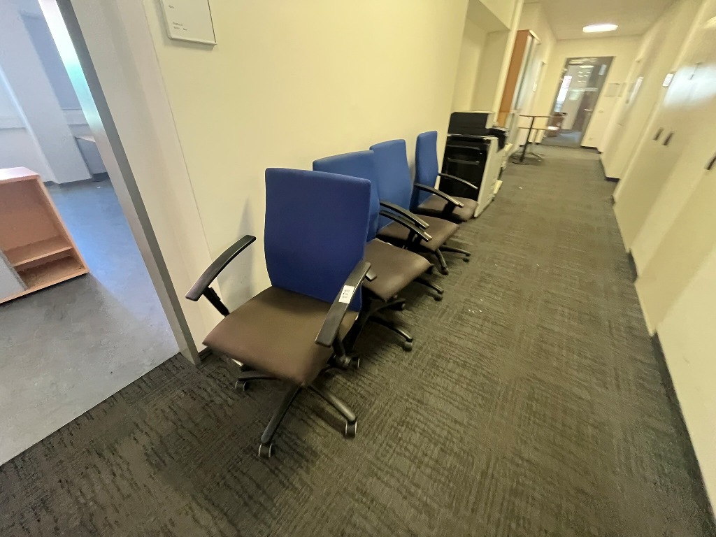 4 Stk. B&uuml;rodrehst&uuml;hle SATO mit starken Gebrauchsspuren