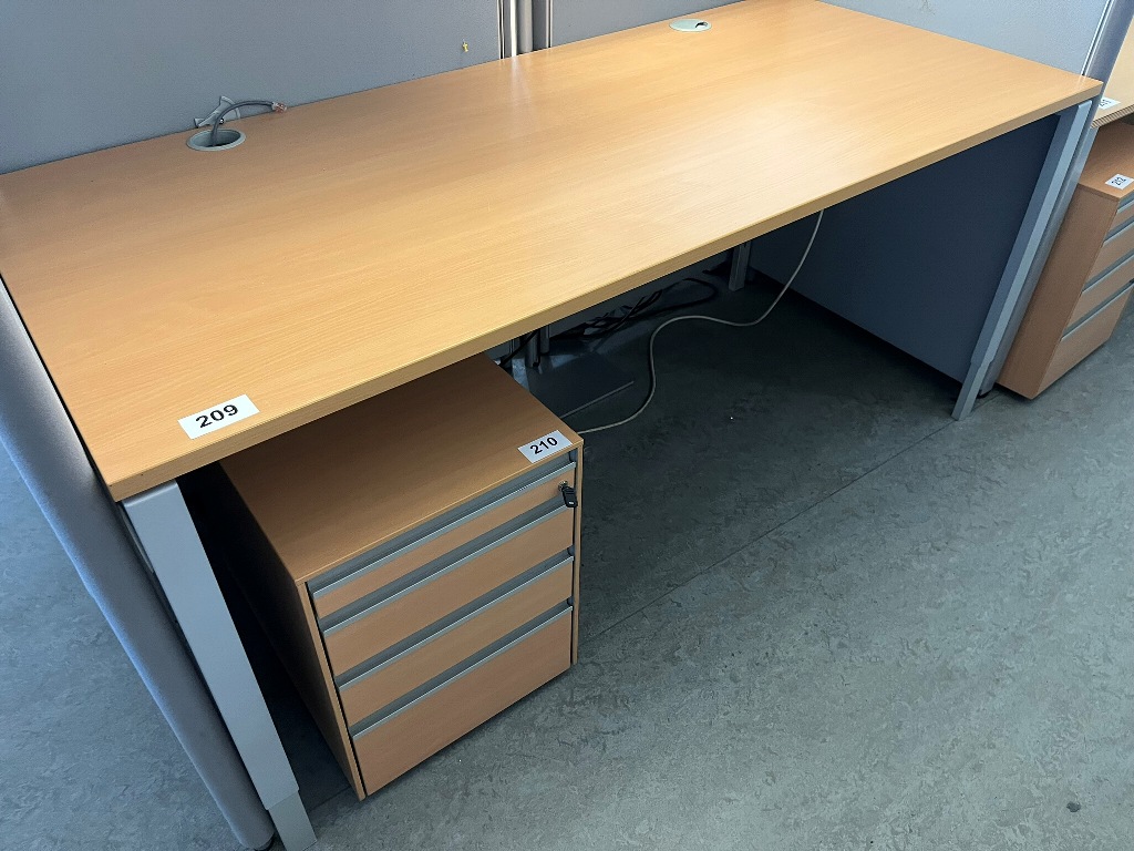 BENE Schreibtisch ca. 180 x 80 cm