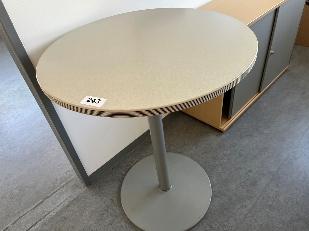 Stehtisch DM 80 cm?d=2026-09-09 23:20:26
