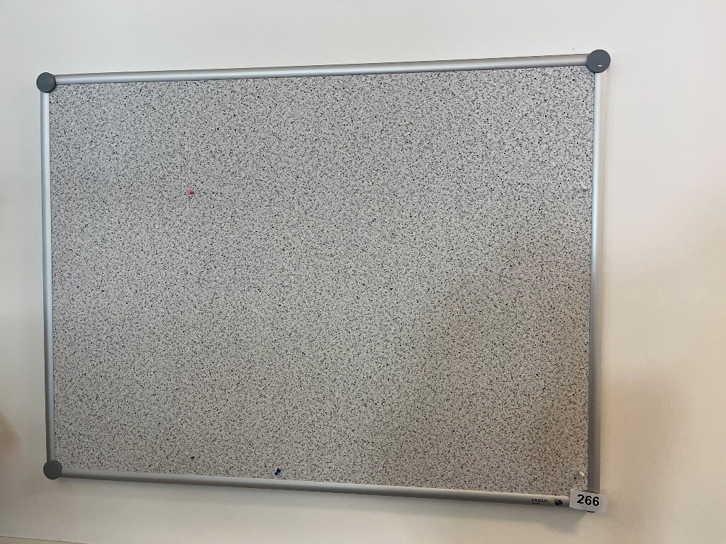Pinnwand 120 x 90 cm?d=2026-09-09 23:30:56