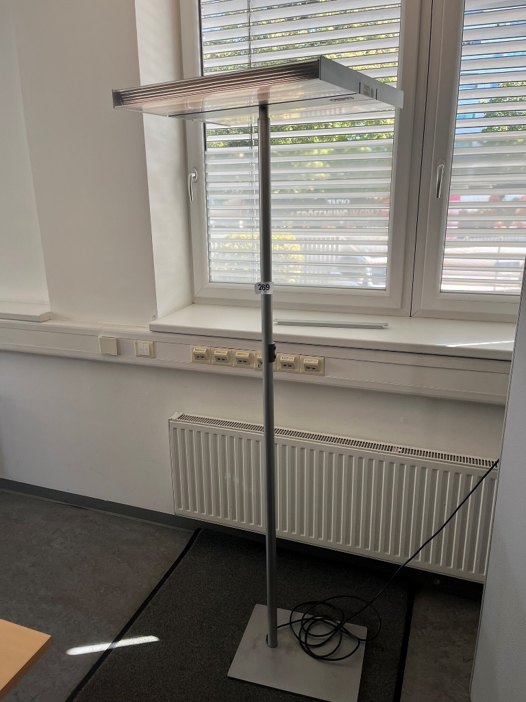 Stehleuchte Waldmann 4flammig?d=2026-09-09 23:20:02