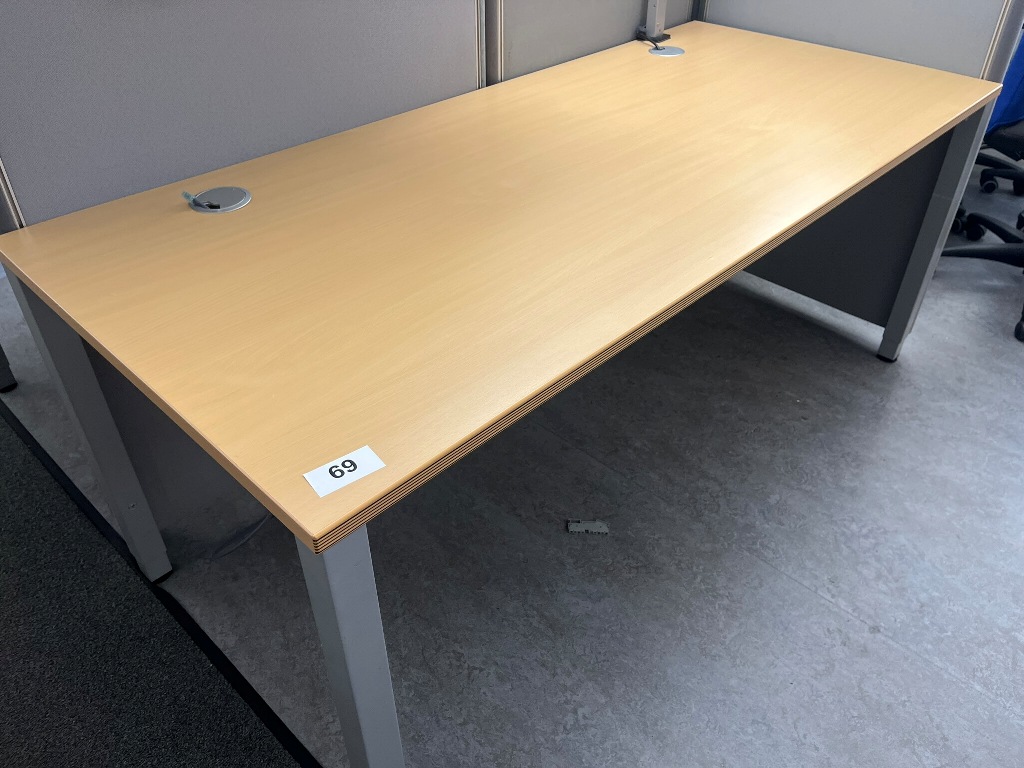 BENE Schreibtisch ca. 180 x 80 cm