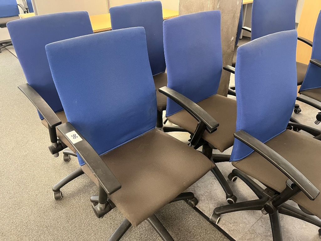 5 Stk. B&uuml;rodrehst&uuml;hle SATO mit starken Gebrauchsspuren?d=2026-09-09 23:22:26