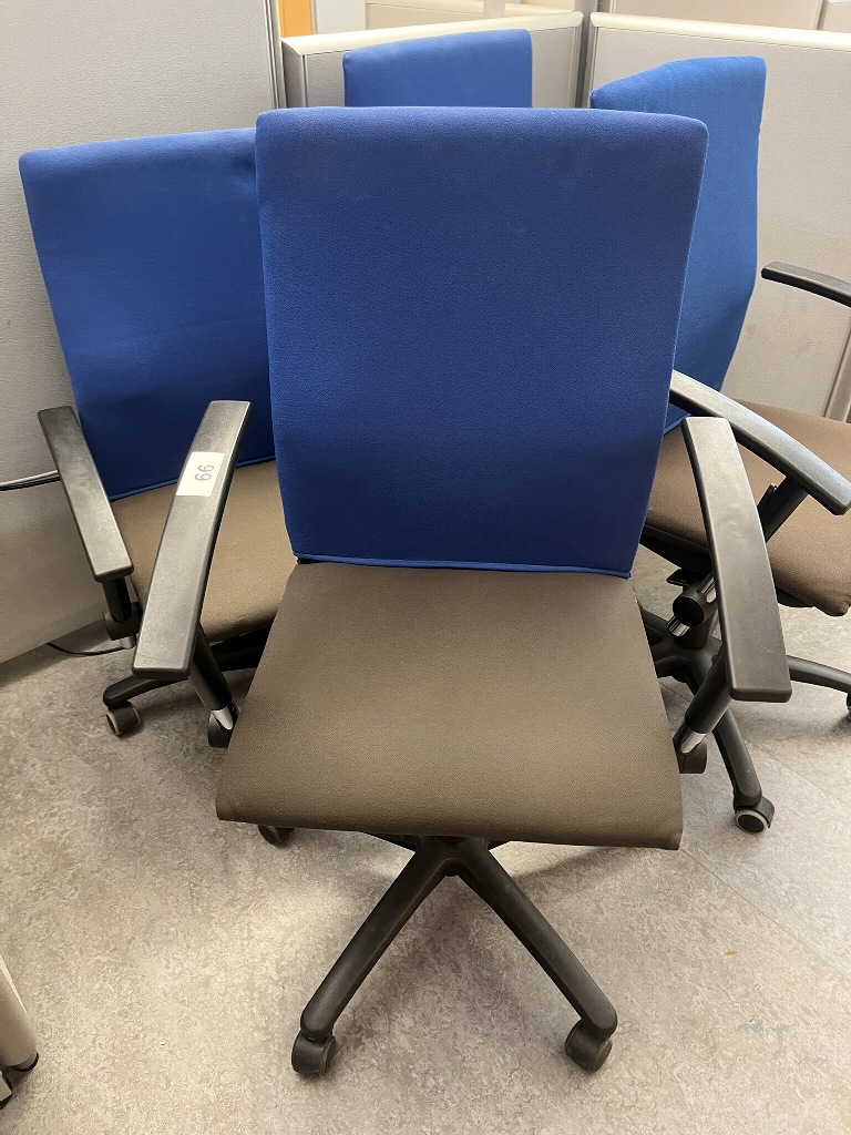 4 Stk. B&uuml;rodrehst&uuml;hle SATO mit starken Gebrauchsspuren?d=2026-09-09 23:23:23