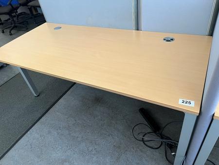 BENE Schreibtisch ca. 180 x 80 cm BENE Schreibtisch ca. 180 x 80 cm