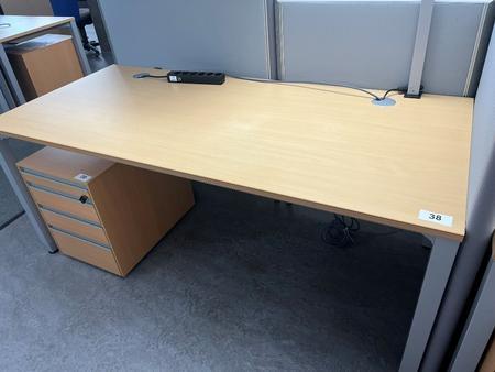 BENE Schreibtisch ca. 180 x 80 cm BENE Schreibtisch ca. 180 x 80 cm