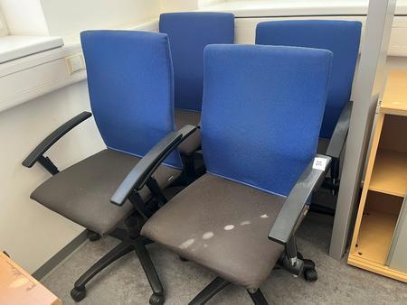 4 Stk. Bürodrehstühle SATO mit starken Gebrauchsspuren 4 Stk. Bürodrehstühle SATO mit starken Gebrauchsspuren
