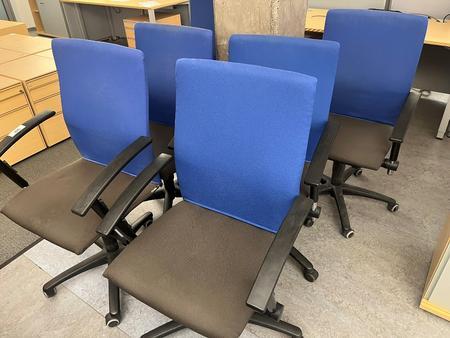 6 Stk. Bürodrehstühle SATO mit starken Gebrauchsspuren 6 Stk. Bürodrehstühle SATO mit starken Gebrauchsspuren