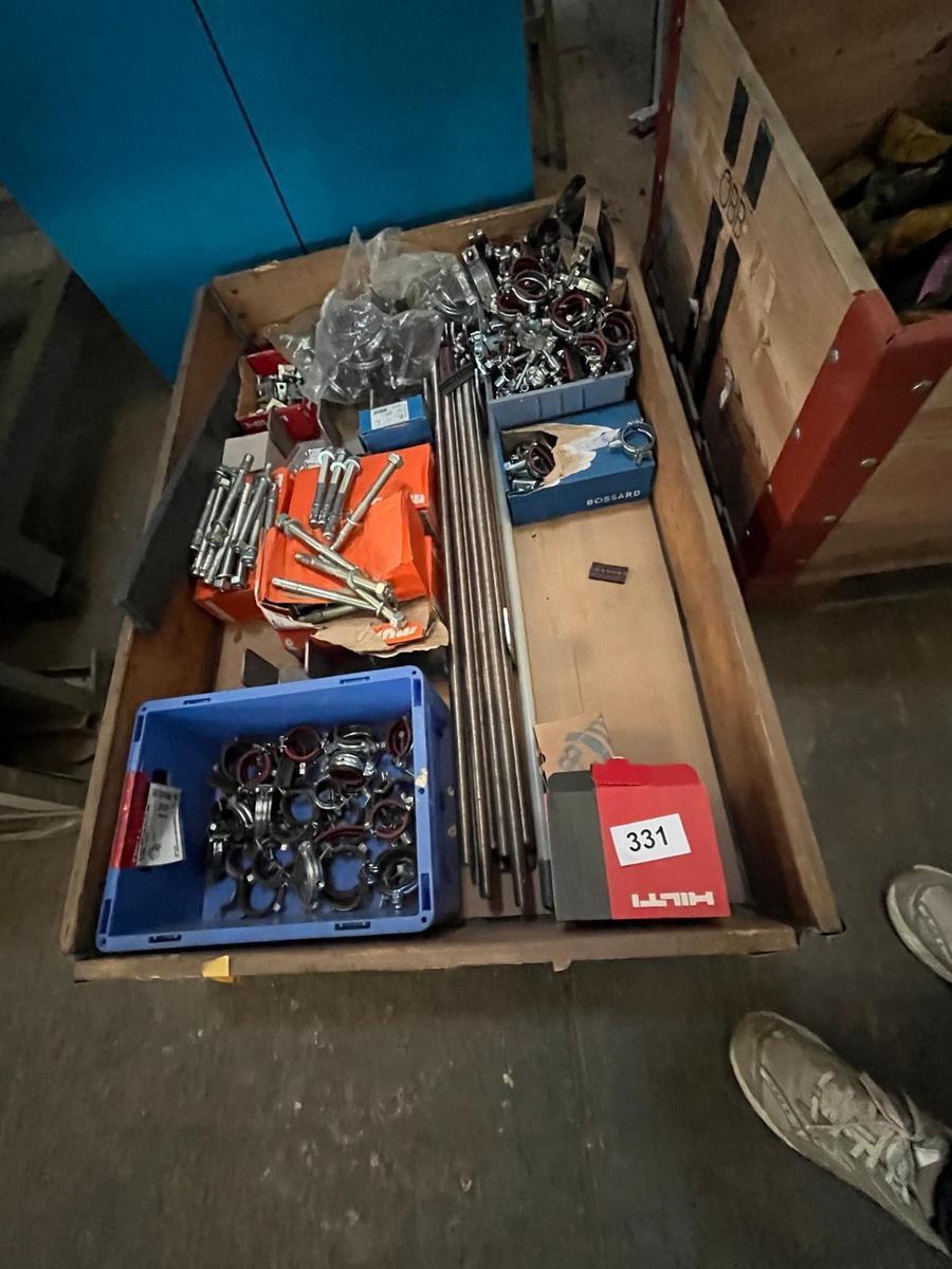 1 Palette mit Hilti Gewindestangen und Befestgigungsmaterial?d=2026-09-22 21:03:43