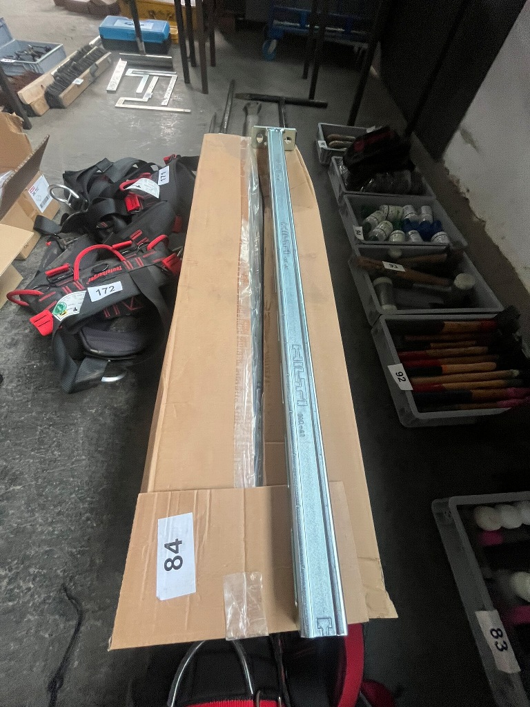 2 Karton Hilti Montageschienen MQ 41 ca. 20 Stk.?d=2026-09-22 20:28:05