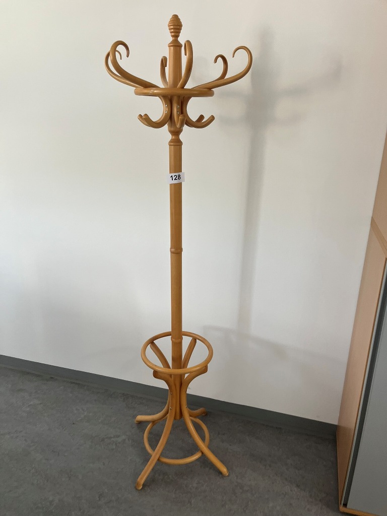 Kleiderst&auml;nder in Holz Altwiener Stil?d=2026-09-23 23:07:13