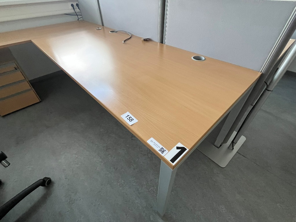 L-f&ouml;rmiger Schreibtisch, Ma&szlig;e: 180 x 80 cm und 160 x 60 cm?d=2026-09-23 23:06:48